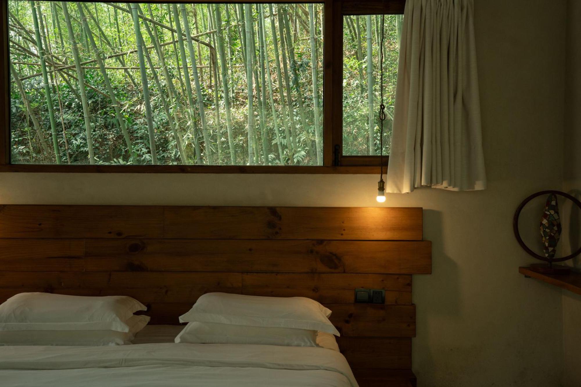 July Bamboo Hostel Deqing Eksteriør billede